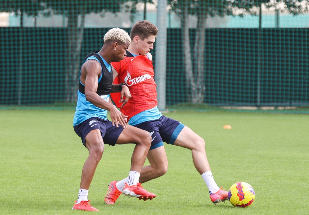 «Газпром»-тренировочные сборы в Дубае: 17 января, утренняя тренировка