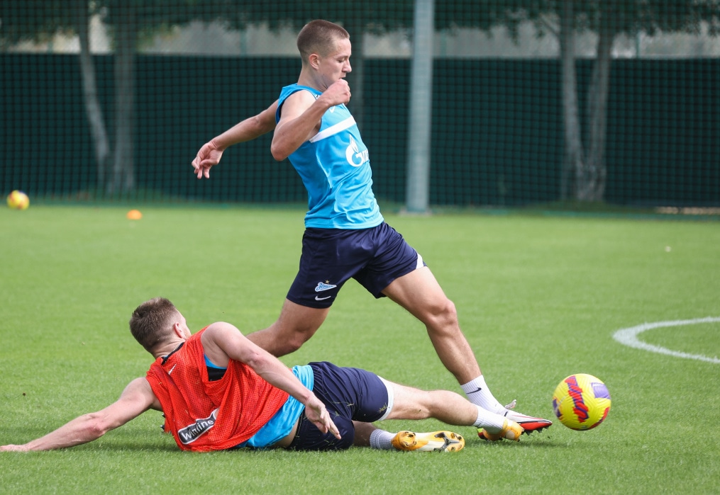 «Газпром»-тренировочные сборы в Дубае: 17 января, утренняя тренировка