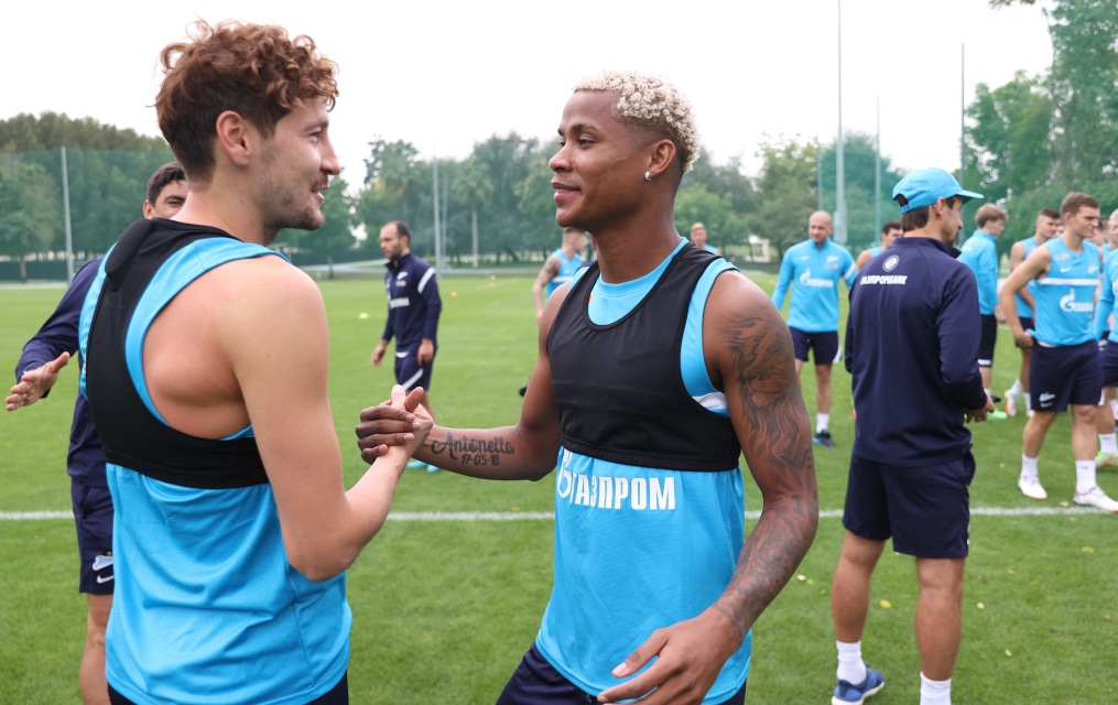 «Газпром»-тренировочные сборы в Дубае: 15 января, утренняя тренировка