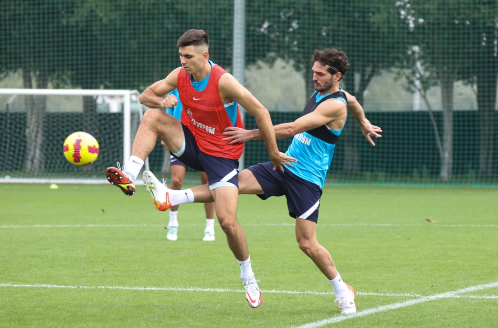 «Газпром»-тренировочные сборы в Дубае: 15 января, утренняя тренировка