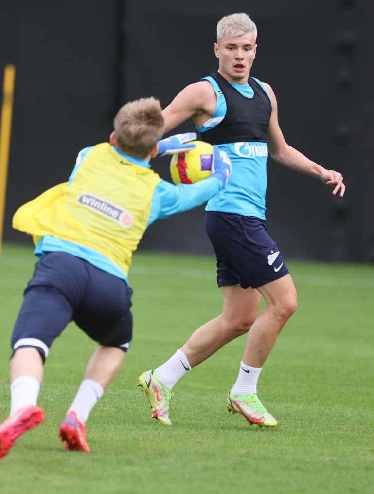 «Газпром»-тренировочные сборы в Дубае: 15 января, утренняя тренировка