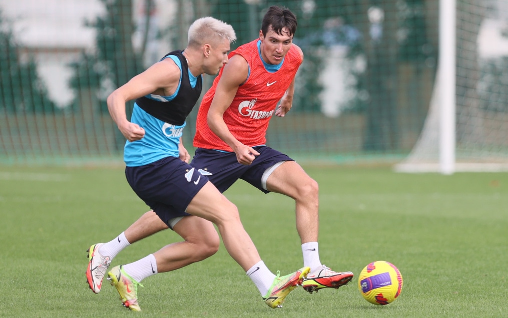 «Газпром»-тренировочные сборы в Дубае: 15 января, утренняя тренировка