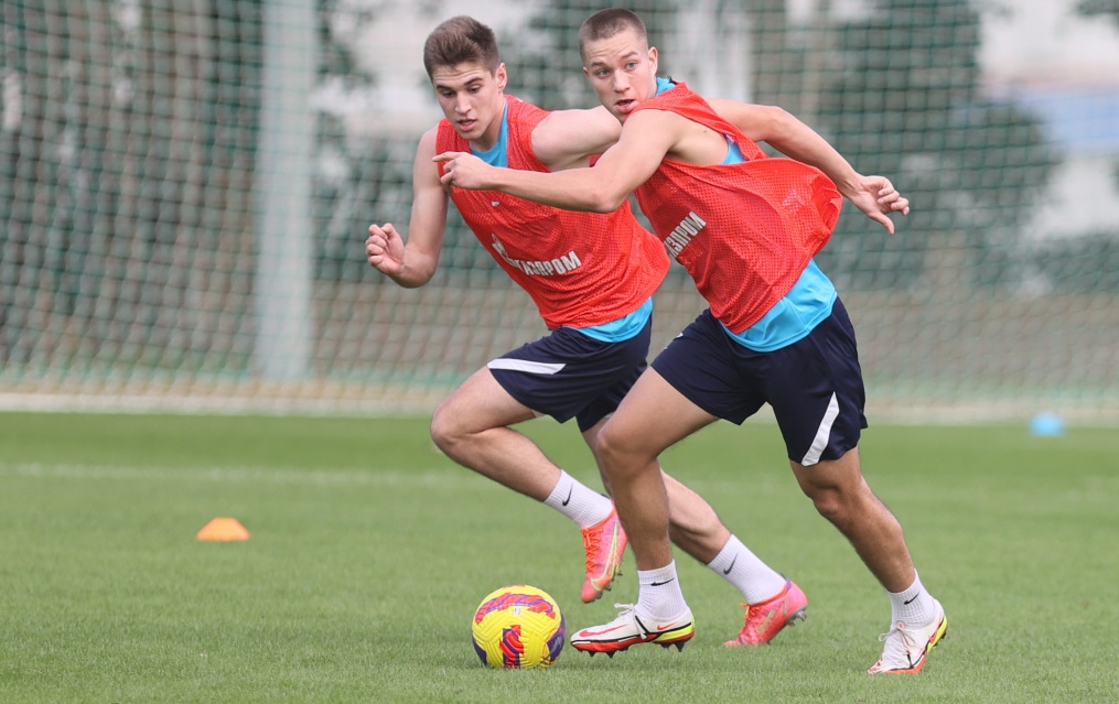 «Газпром»-тренировочные сборы в Дубае: 15 января, утренняя тренировка