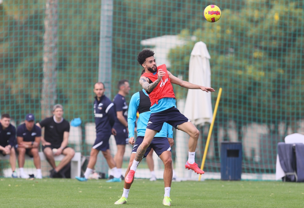 «Газпром»-тренировочные сборы в Дубае: 15 января, утренняя тренировка