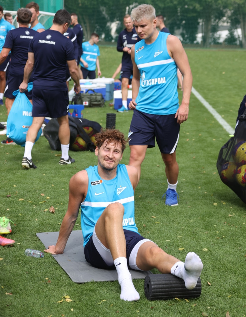 «Газпром»-тренировочные сборы в Дубае: 15 января, утренняя тренировка