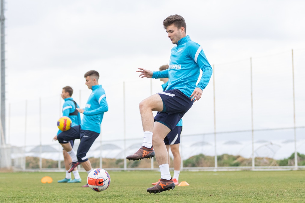 «Газпром»-тренировочные сборы «Зенита»-м в Турции: 22 февраля, вечерняя тренировка.