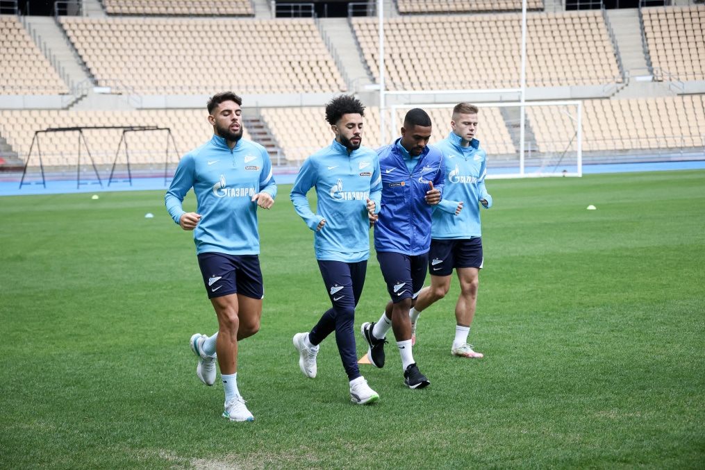 Тренировка сине-бело-голубых на стадионе «Ла-Картуха»