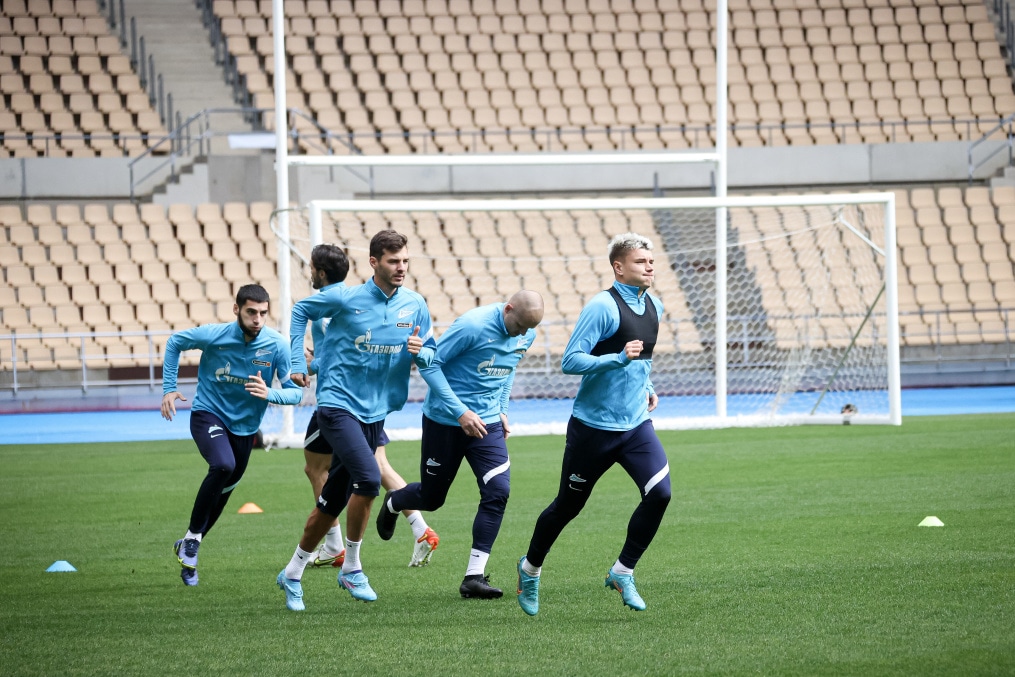 Тренировка сине-бело-голубых на стадионе «Ла-Картуха»