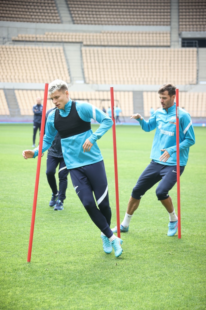 Тренировка сине-бело-голубых на стадионе «Ла-Картуха»