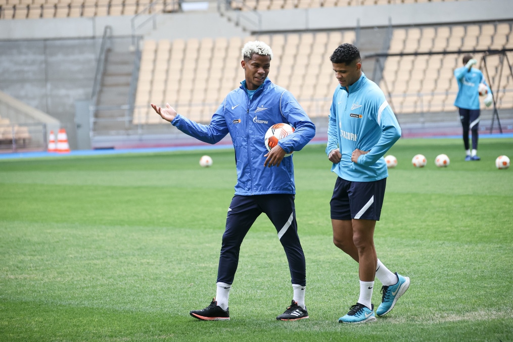 Тренировка сине-бело-голубых на стадионе «Ла-Картуха»