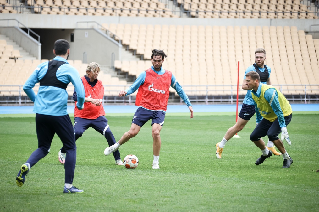 Тренировка сине-бело-голубых на стадионе «Ла-Картуха»