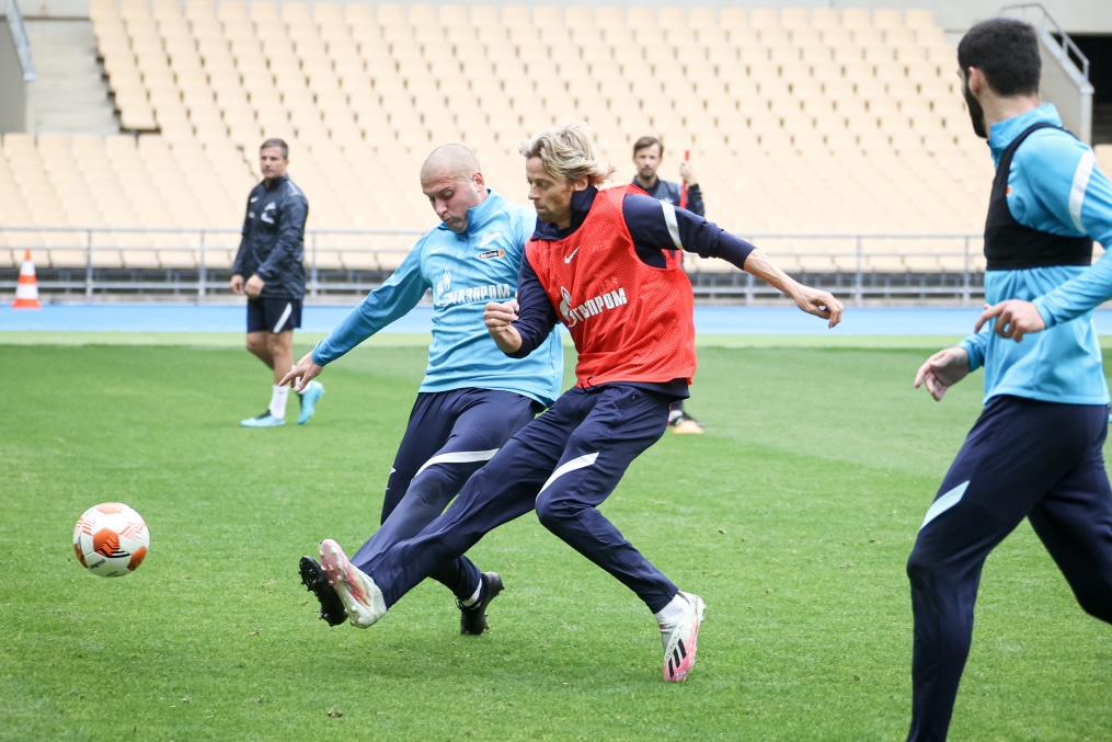 Тренировка сине-бело-голубых на стадионе «Ла-Картуха»