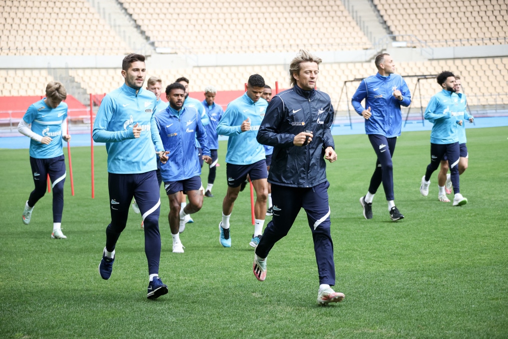 Тренировка сине-бело-голубых на стадионе «Ла-Картуха»