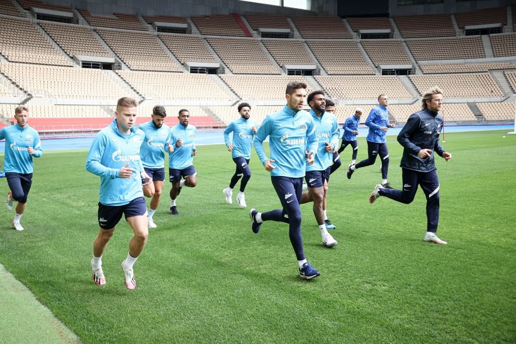 Тренировка сине-бело-голубых на стадионе «Ла-Картуха»