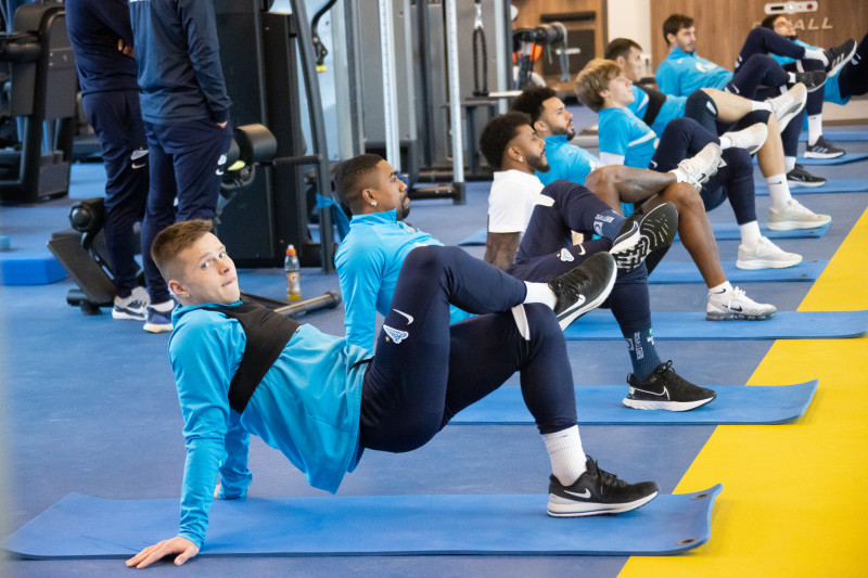 Открытая тренировка «Зенита» перед матчем с «Ахматом»