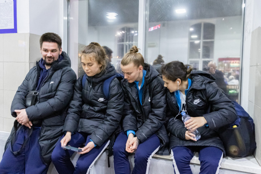 Возвращение женской команды «Зенит» на поезде из Рязани