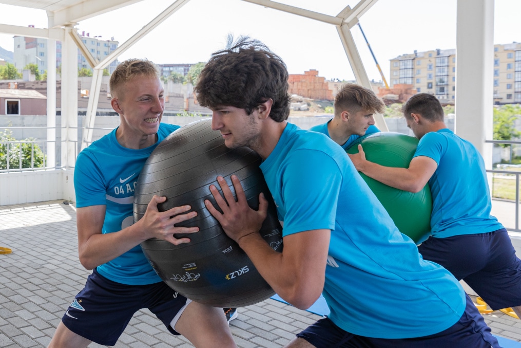 «Газпром» — тренировочные сборы «Зенита»-м в Ставропольском крае: 29 июня, утренняя тренировка