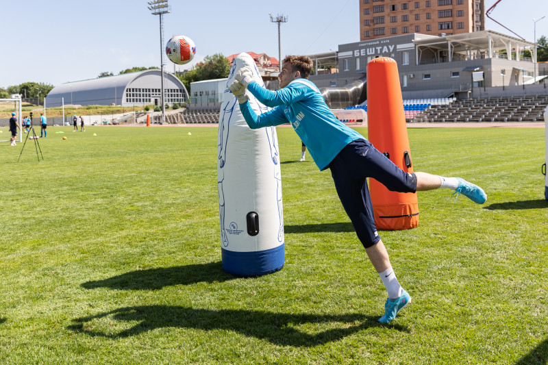 «Газпром» — тренировочные сборы «Зенита»-м в Ставропольском крае: 29 июня, утренняя тренировка