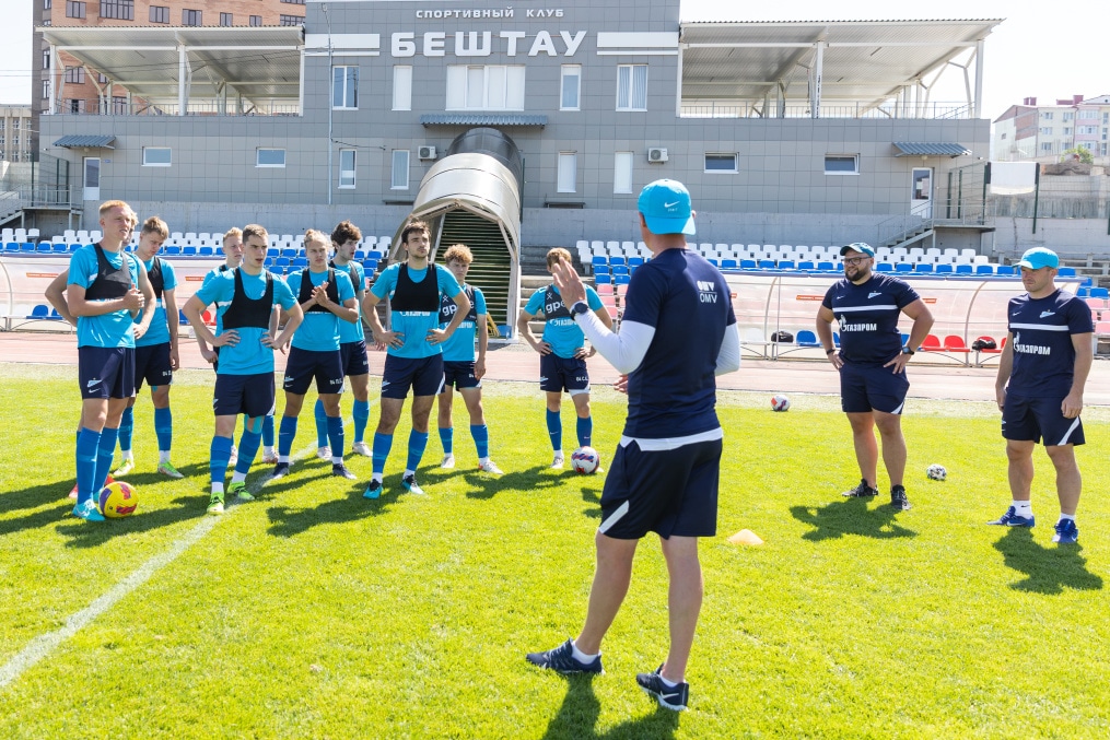«Газпром» — тренировочные сборы «Зенита»-м в Ставропольском крае: 30 июня, утренняя тренировка