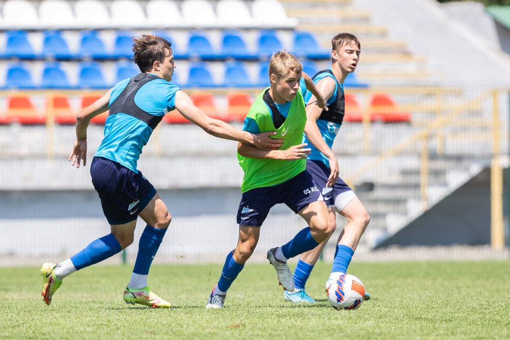 «Газпром» — тренировочные сборы «Зенита»-м в Ставропольском крае: 30 июня, утренняя тренировка