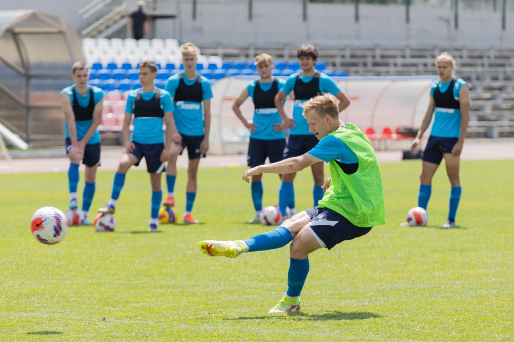 «Газпром» — тренировочные сборы «Зенита»-м в Ставропольском крае: 5 июля, утренняя тренировка