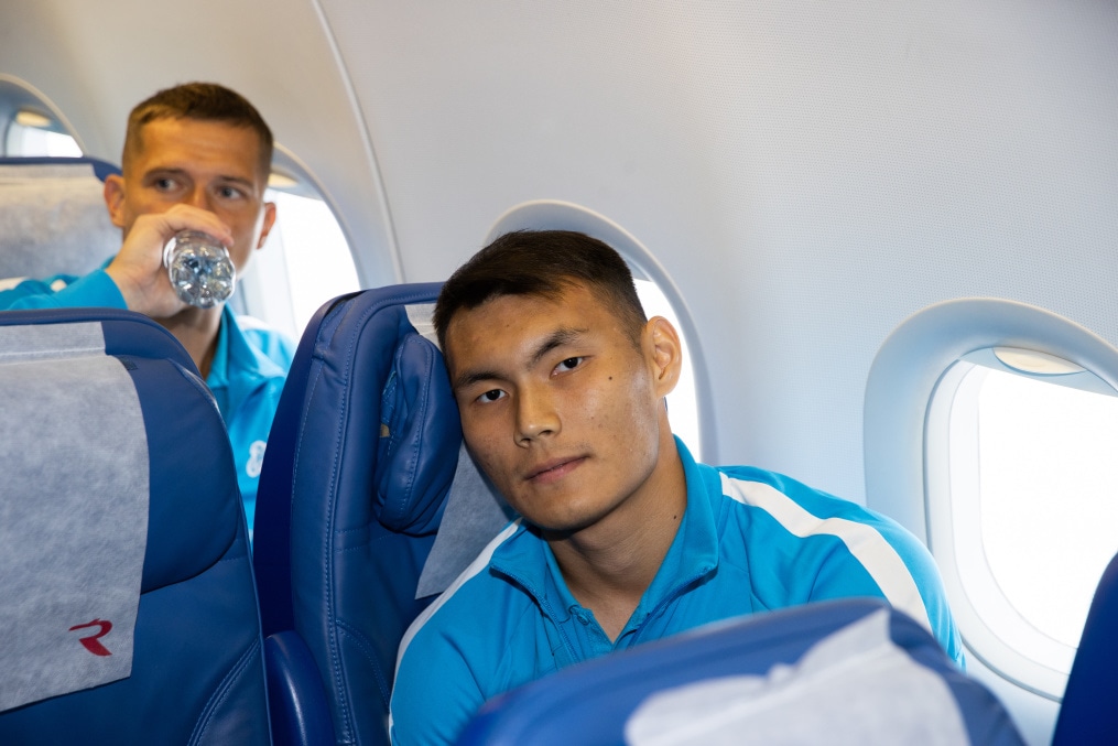 Команда «Зенит» в «Пулково» перед вылетом на матч с «Химками»