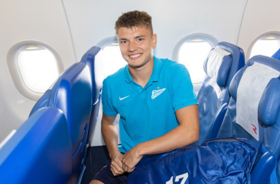 Команда «Зенит» в «Пулково» перед вылетом на матч с «Химками»