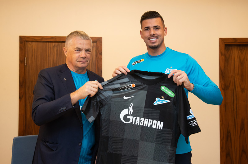 Подписание арендного соглашения с Иваном Куарезмой