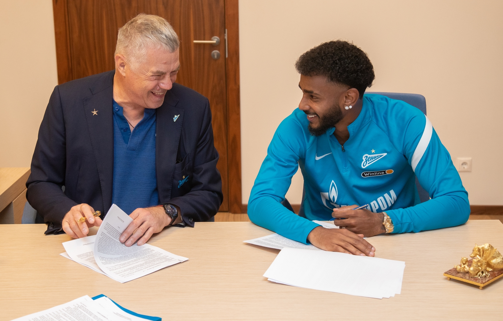 «Зенит» продлил контракт с Венделом