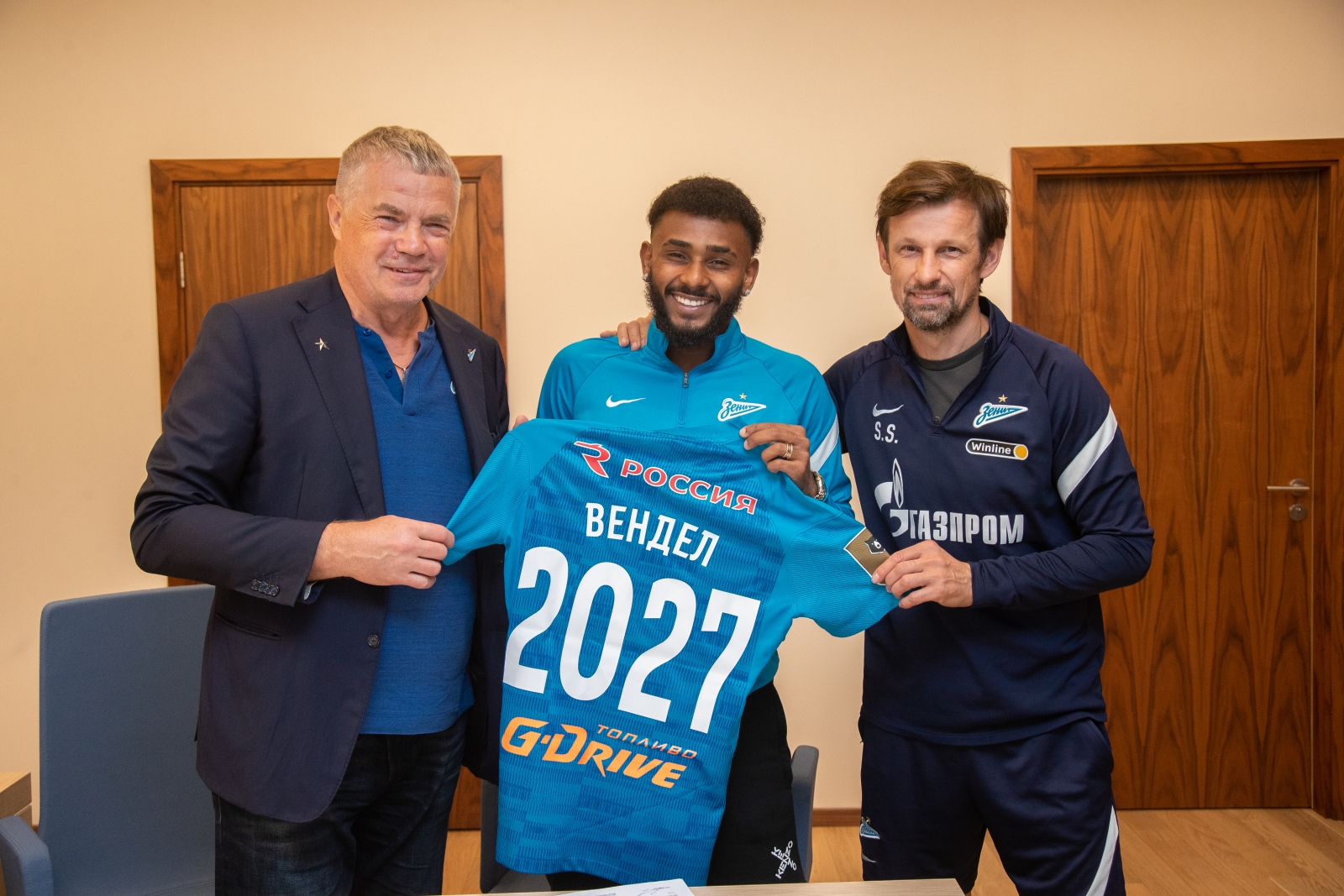 «Зенит» продлил контракт с Венделом