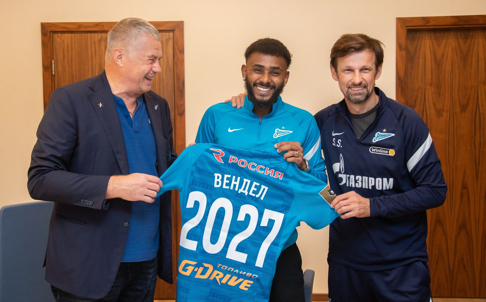 «Зенит» продлил контракт с Венделом