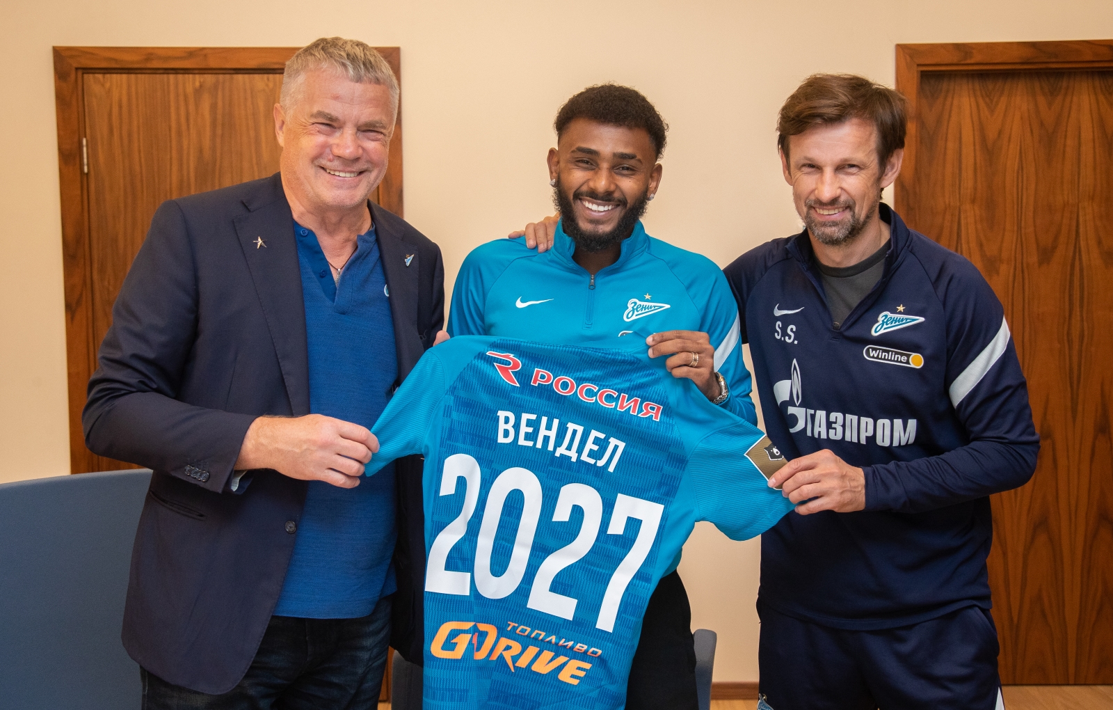 «Зенит» продлил контракт с Венделом