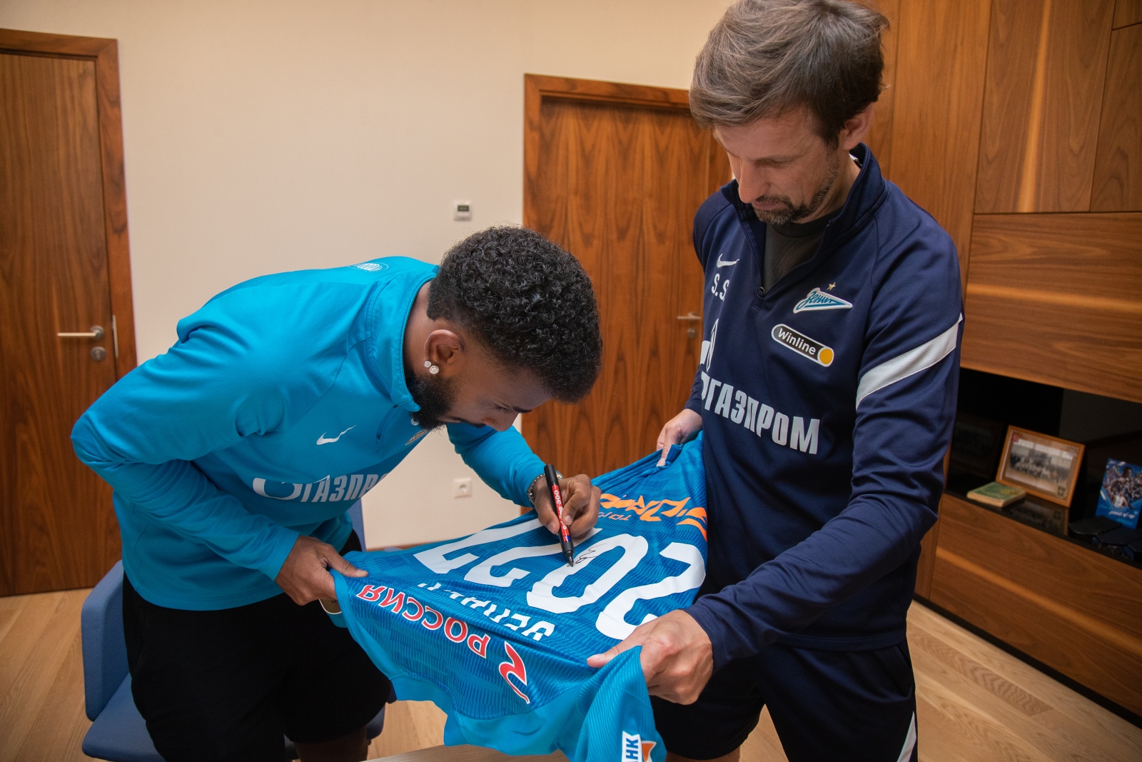 «Зенит» продлил контракт с Венделом