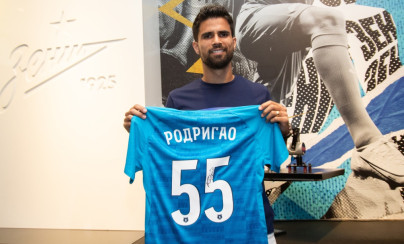 Презентация новичков сине-бело-голубых в магазине «Зенит-Арена»