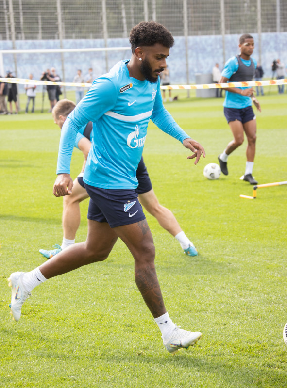 Открытая тренировка «Зенита» перед матчем с «Ахматом»