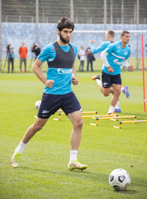 Открытая тренировка «Зенита» перед матчем с «Ахматом»