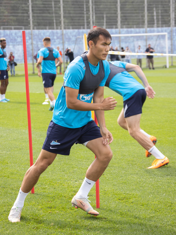 Открытая тренировка «Зенита» перед матчем с «Ахматом»