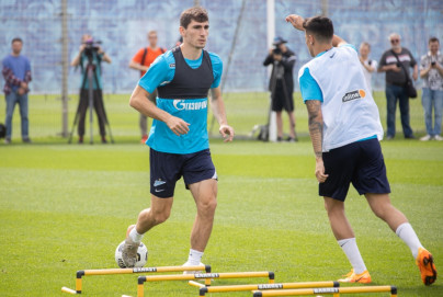 Открытая тренировка «Зенита» перед матчем с «Ахматом»