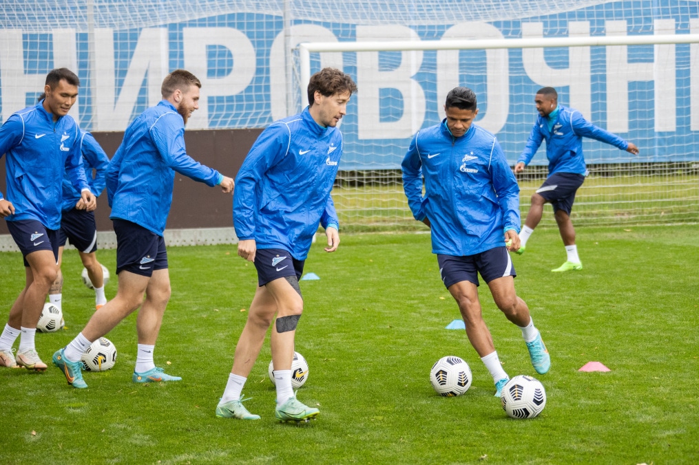 Открытая тренировка основного состава «Зенита» перед матчем с «Факелом»