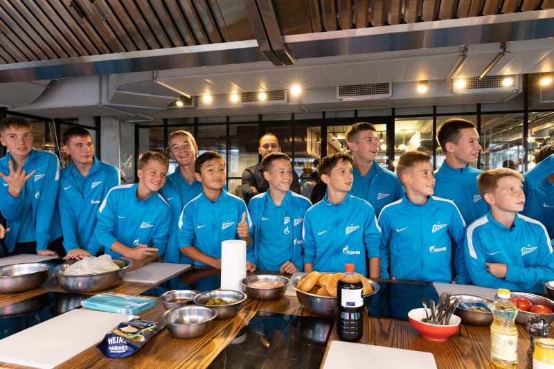 Воспитанники «Газпром»-академии приняли участие в кулинарном мастер-классе