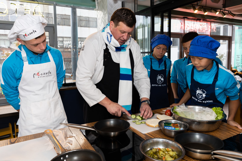 Воспитанники «Газпром»-академии приняли участие в кулинарном мастер-классе