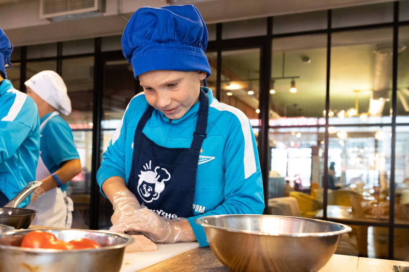 Воспитанники «Газпром»-академии приняли участие в кулинарном мастер-классе