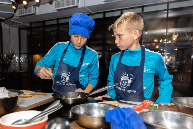 Воспитанники «Газпром»-академии приняли участие в кулинарном мастер-классе