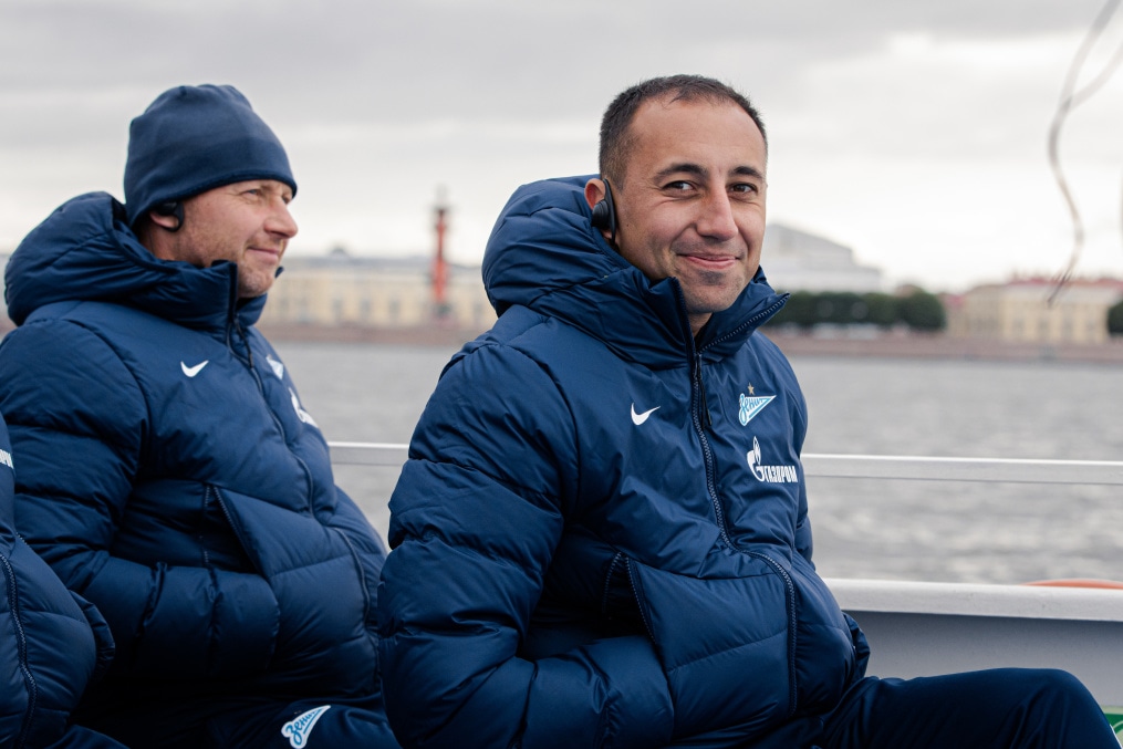 Молодежная команда «Зенита» совершила водное путешествие по Петербургу