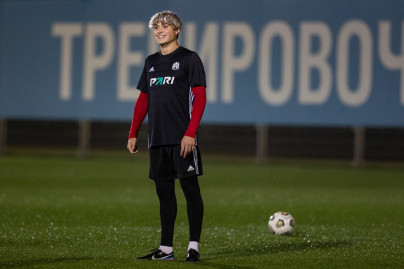 Тренировка медиафутбольного клуба «Амкал» в рамках подготовки к матчу 1/64 финала Фонбет Кубка России.