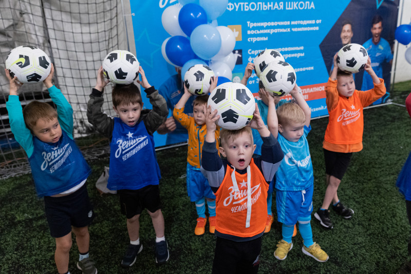 Константин Коноплев на открытии школы «Зенит-Чемпионика»