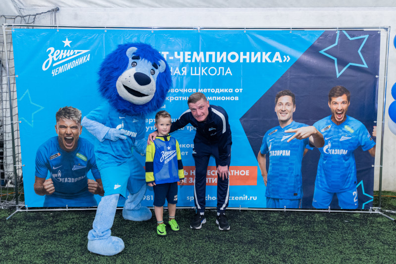 Константин Коноплев на открытии школы «Зенит-Чемпионика»