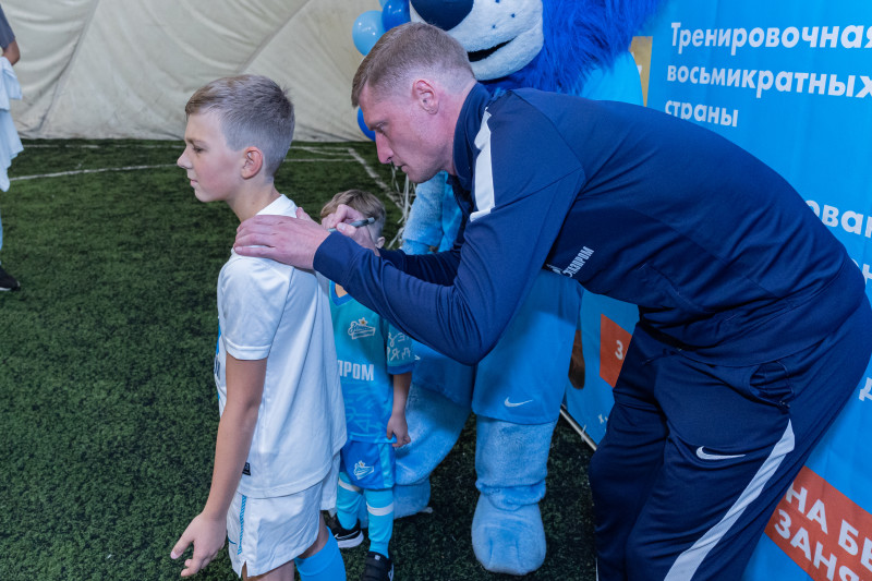 Константин Коноплев на открытии школы «Зенит-Чемпионика»