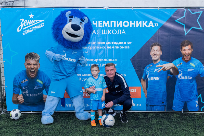 Константин Коноплев на открытии школы «Зенит-Чемпионика»