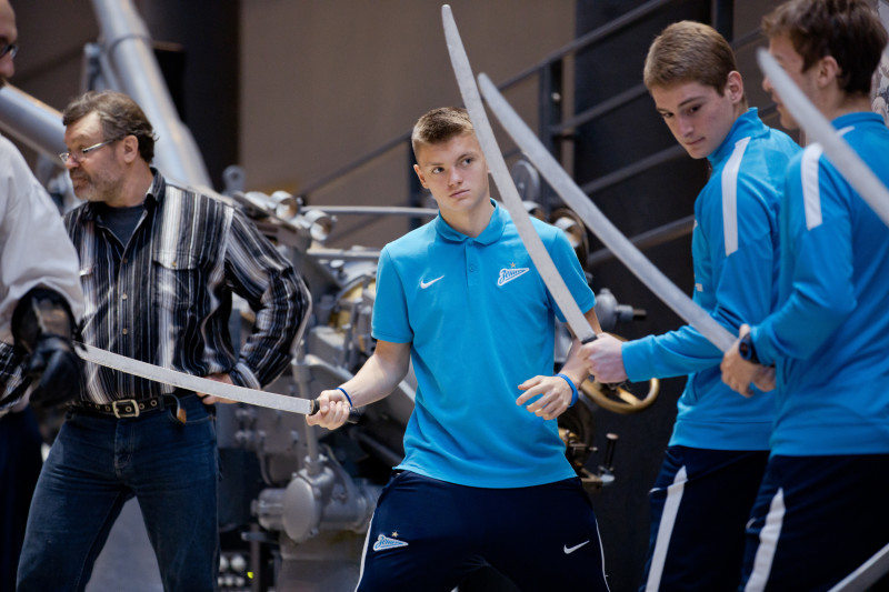 Воспитанники Академии на экскурсии в Военно-Морском музее